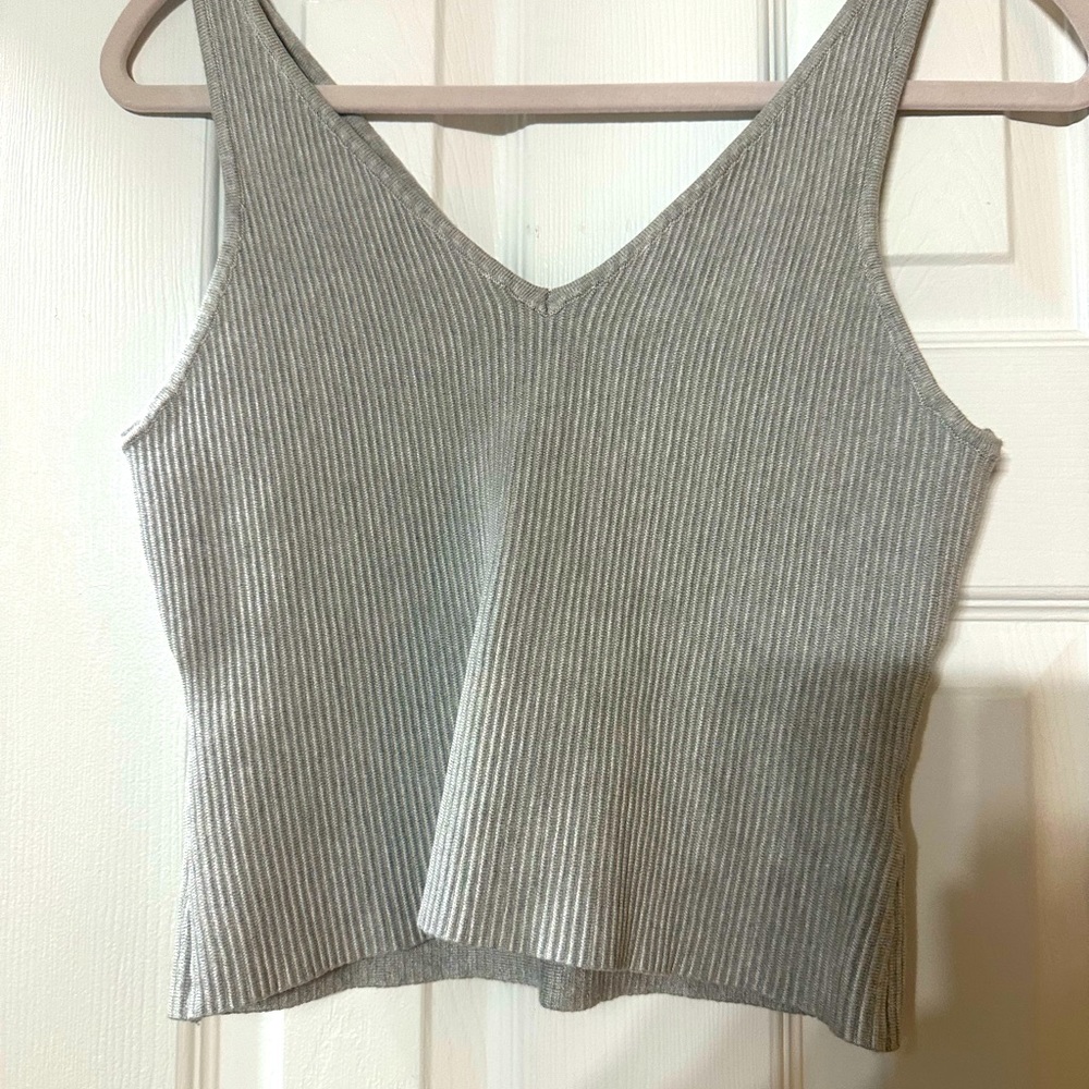 House of Harlow Grey Sweater Tank